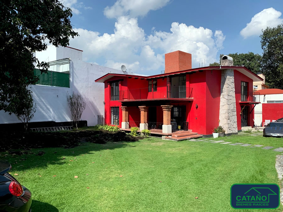 Ocotepec - Comoda casa con grande jardin - Cataño Bienes Raices