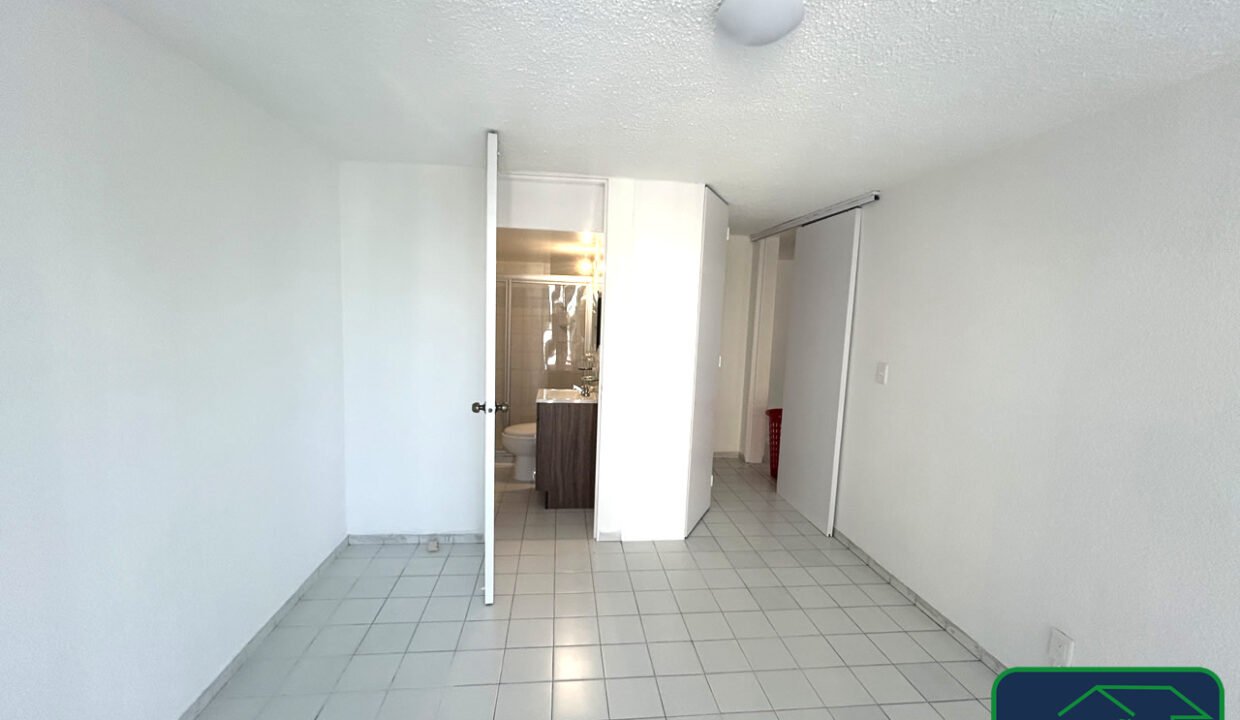 457216-Prieto-11