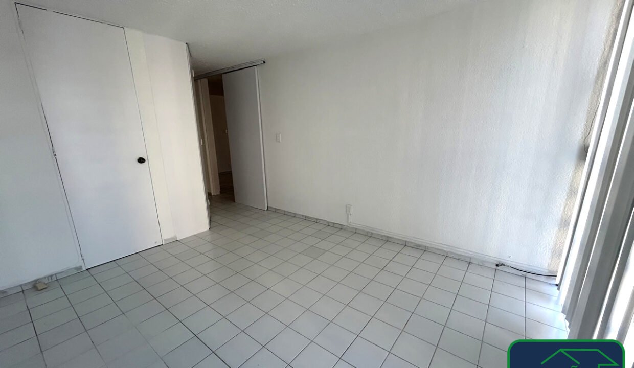 457216-Prieto-12