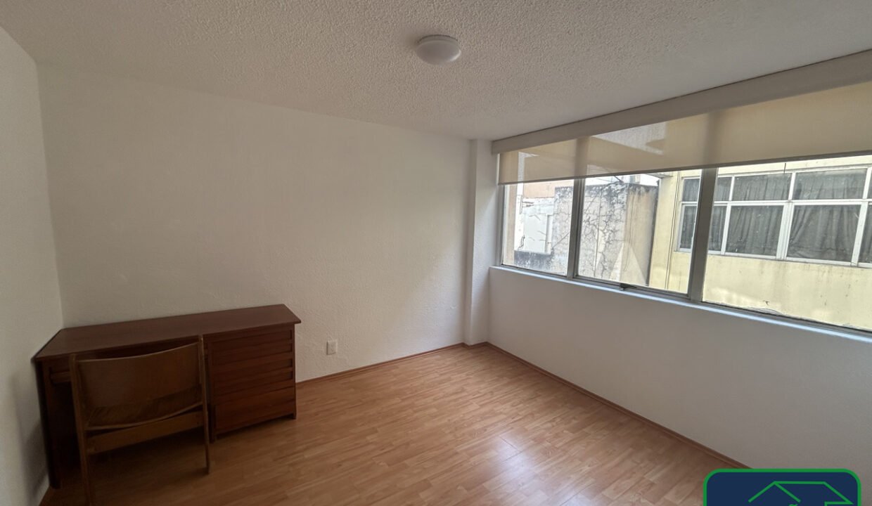 457216-Prieto-13