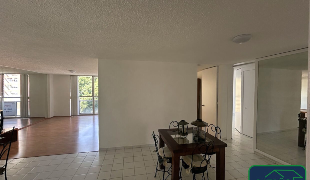 457216-Prieto-2
