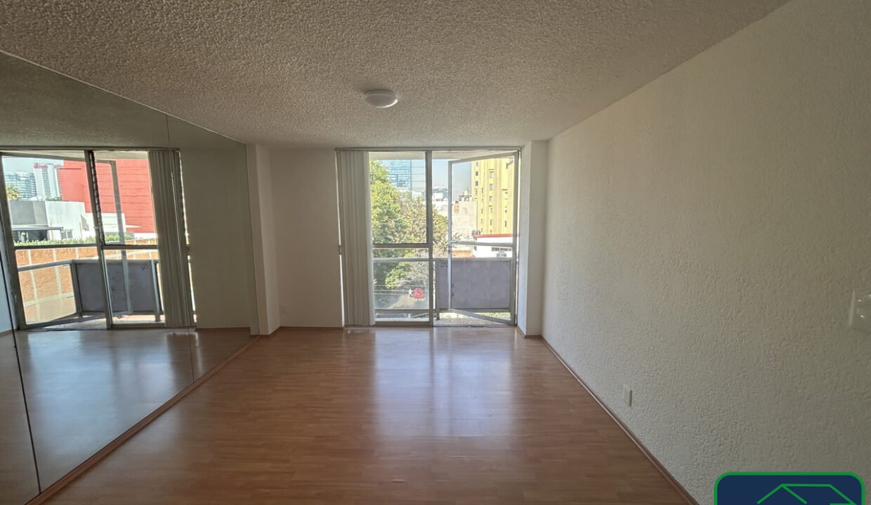 457216-Prieto-3