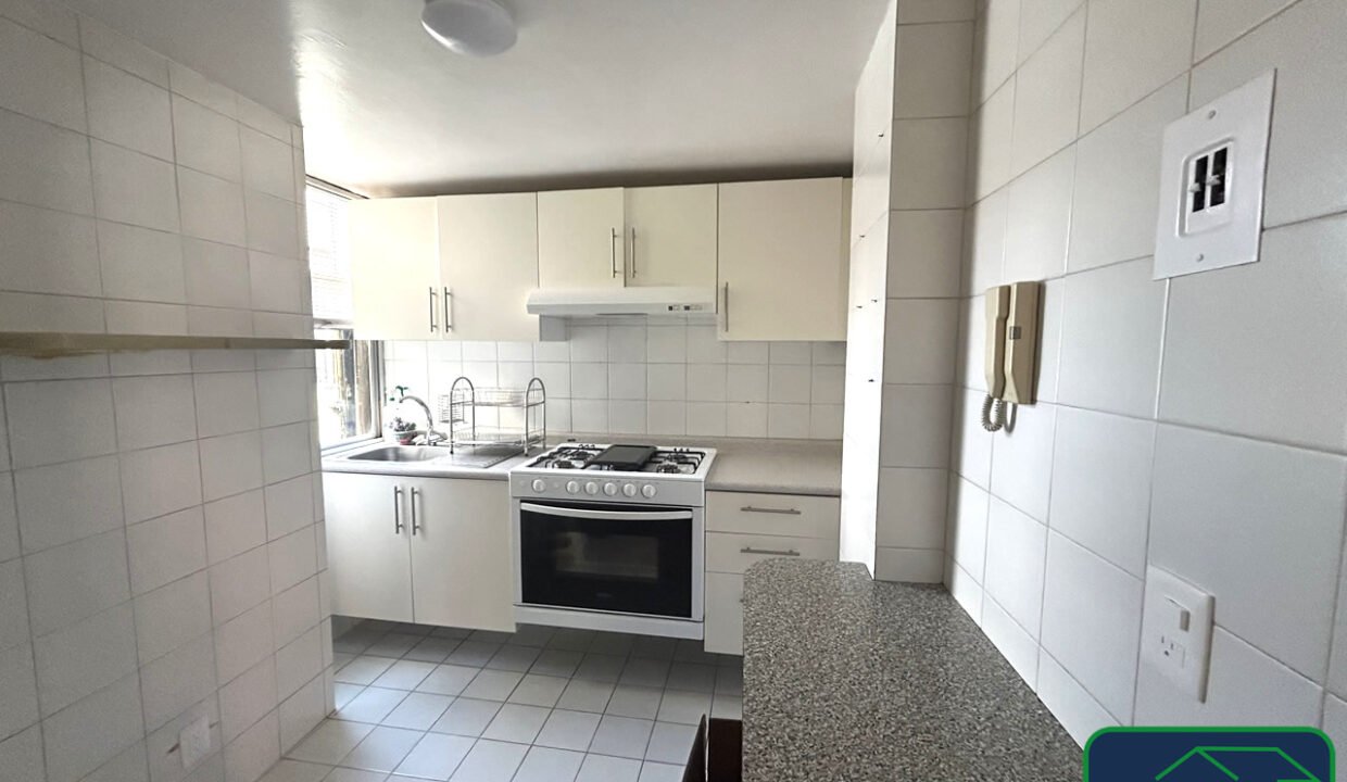 457216-Prieto-7