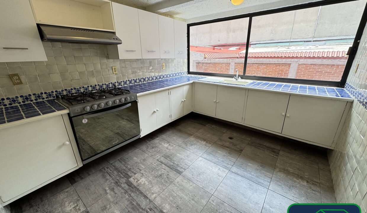 457495-casaencondominio-avsanbernabe-sanjeronimolidice-venta-catanobienesraices-10