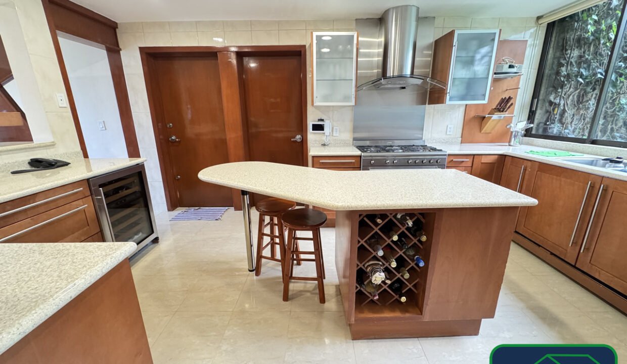 4582618-casa-caminoasantateresa-jardinesenlamontaña-venta-catanobienesraicesn-17
