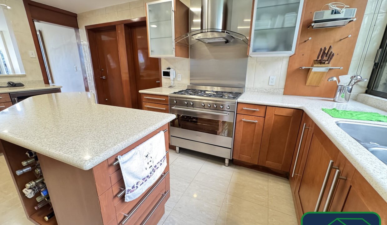 4582618-casa-caminoasantateresa-jardinesenlamontaña-venta-catanobienesraicesn-18