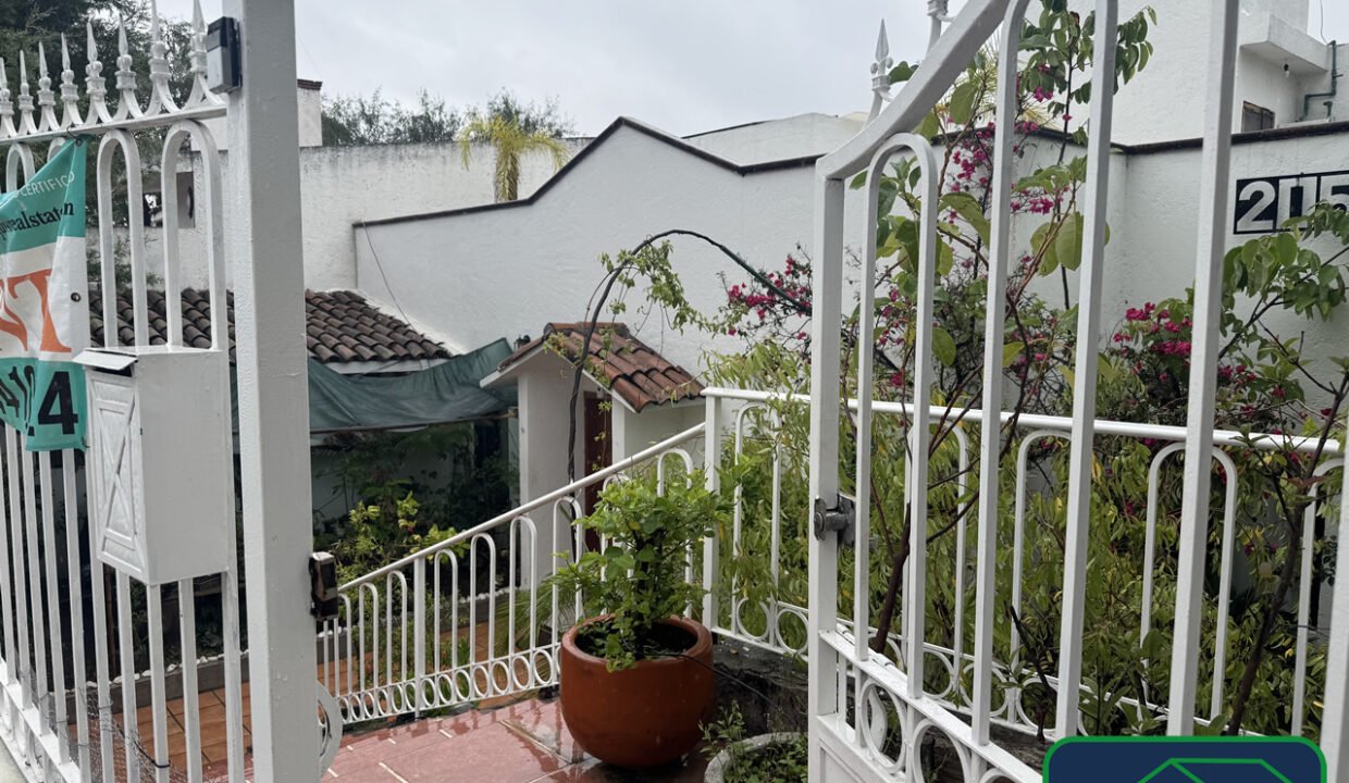 4588817-casa-chapulines-clubdegolftequisquiapanqueretaro-venta-catanobienesraices-1