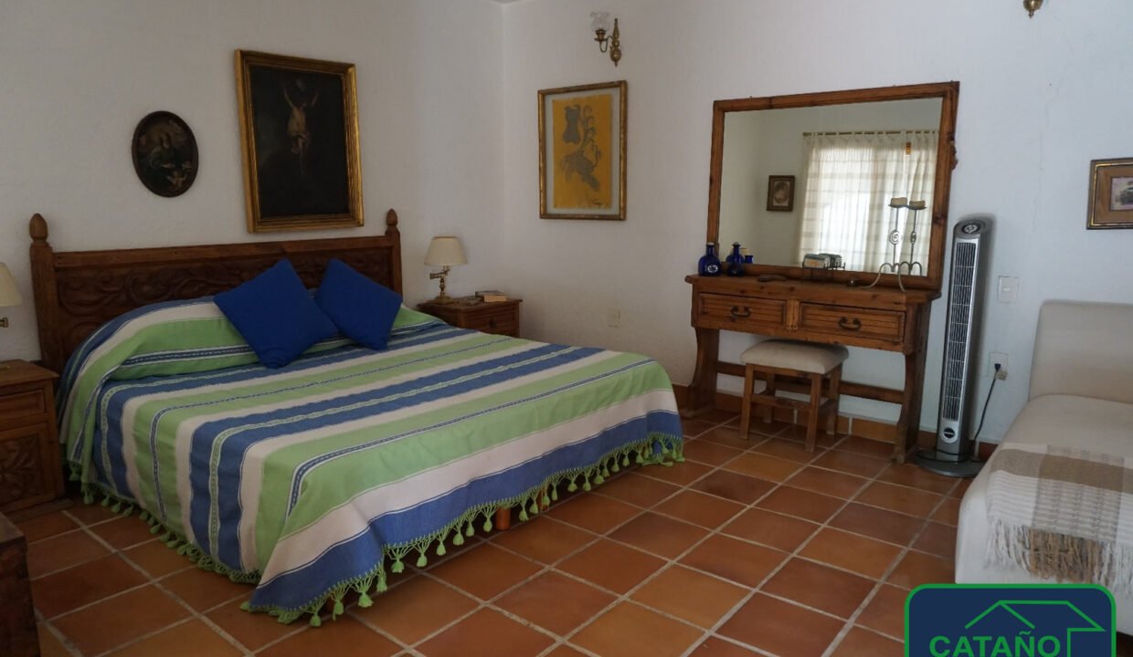 4589828-casa-calzadadelamedialuna-barriodesanjuan-tequisquiapan-venta-catanobienesraices-23