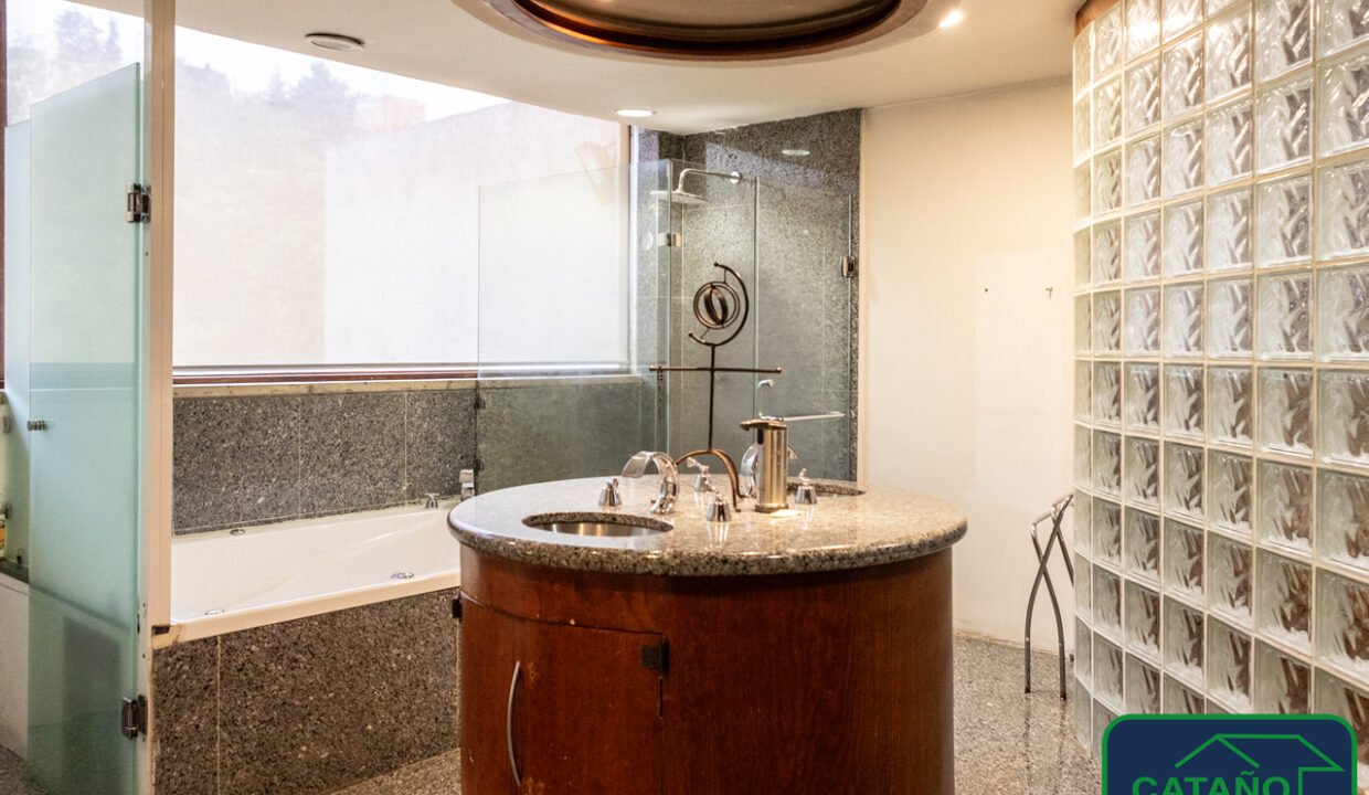 4571232-casa-calzadadelascarretas-colinasdelsur-venta-catanobienesraices-17