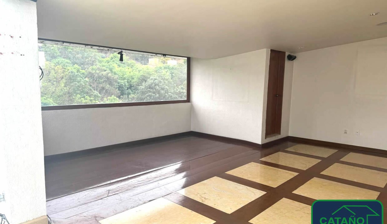 4571232-casa-calzadadelascarretas-colinasdelsur-venta-catanobienesraices-4