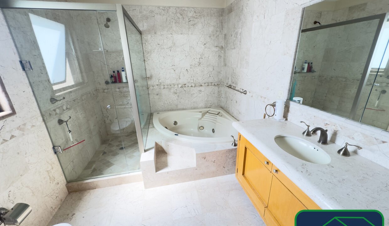 4591715-casaencondominio-avsanjeronimo-lomasquebradas-venta-catanobienesraices-28