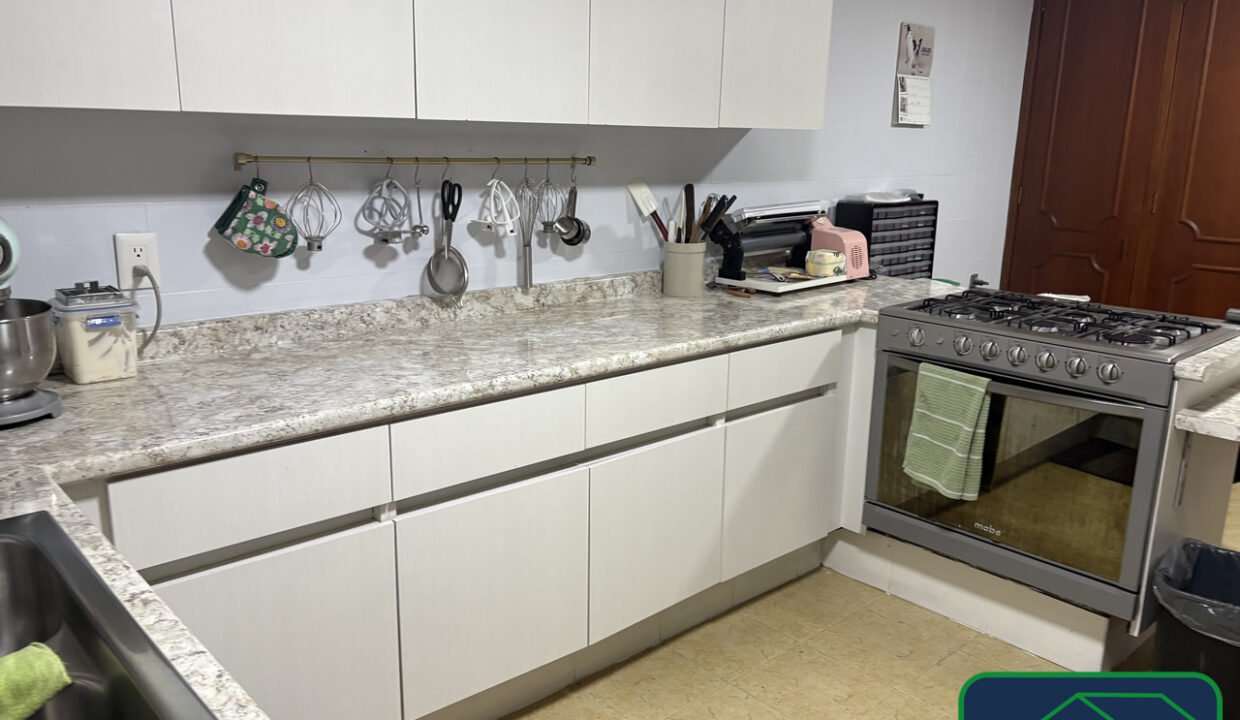 4591821-oficina-luiscabrera-lomasquebradas-venta-catanobienesraices-10