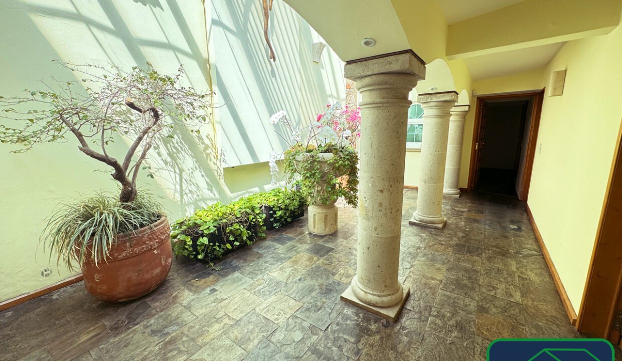 4595226-casa-avsanbernabe-sanjeronimolidice-venta-catanobienesraices-18