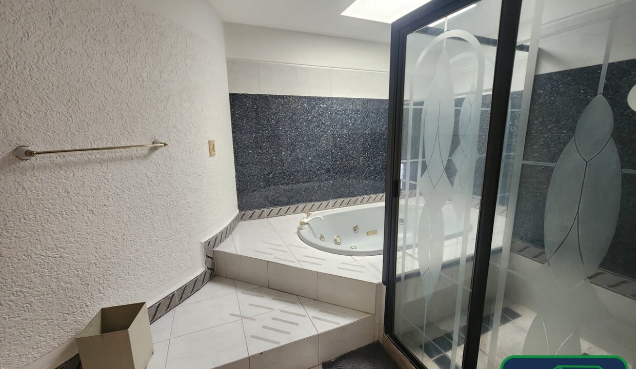 4597515-casaencondominio-cerradatehuixtle-valleescondido-venta-catanobienesraices-11