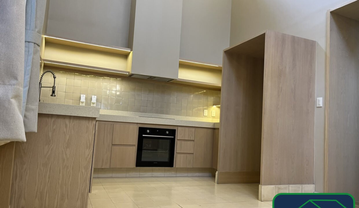 4597916-casa-londres-delcarmen-renta-catanobienesraices-10