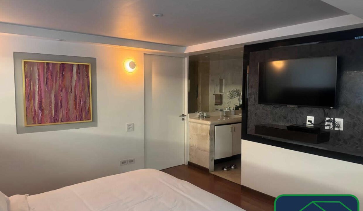 460307-departamento-loft-avsanjeronimo-laotrabanda-venta-catanobienesraices-16