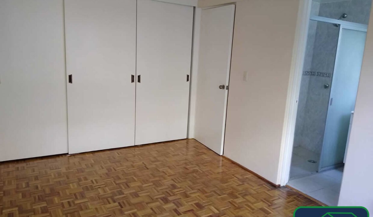 4605243-augustorodin-napoles-renta-catanobienesraices-10