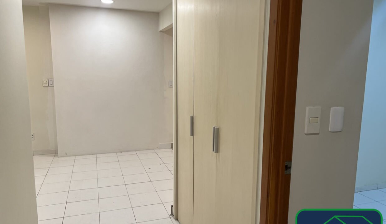 460563-local-avdelasfuentes-jardinesdelpedregal-renta-catanobienesraices-11