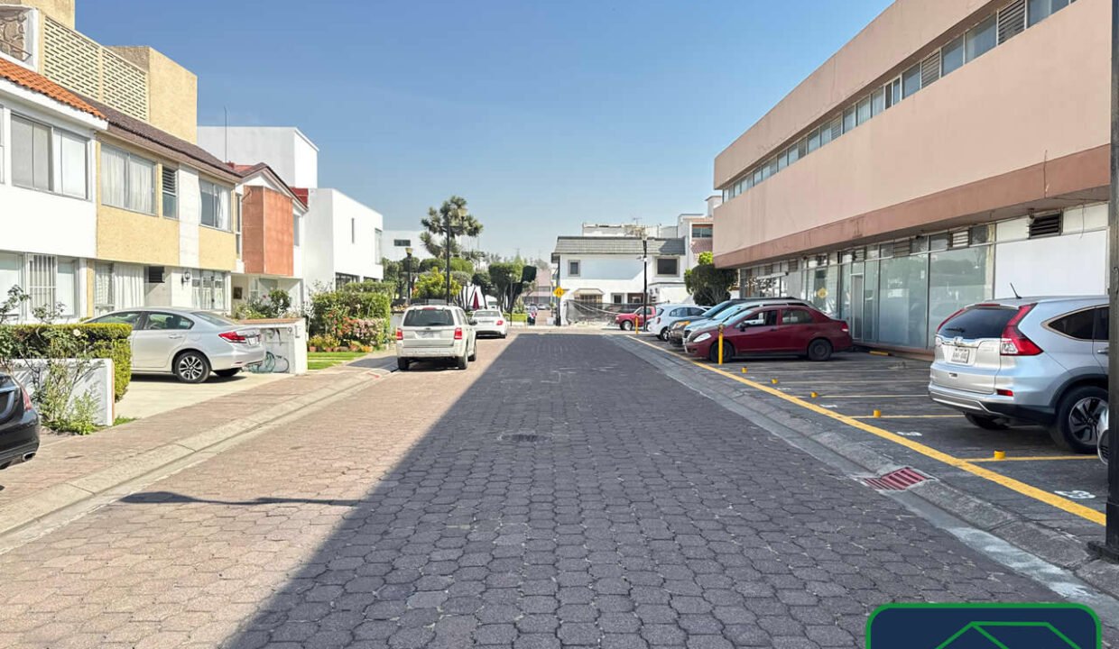 4606521-casaencondominio-avdeliman-joyasdelpedregal-venta-catanobienesraices-2