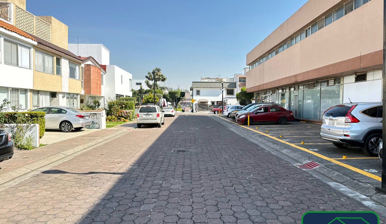 4606521-casaencondominio-avdeliman-joyasdelpedregal-venta-catanobienesraices-3