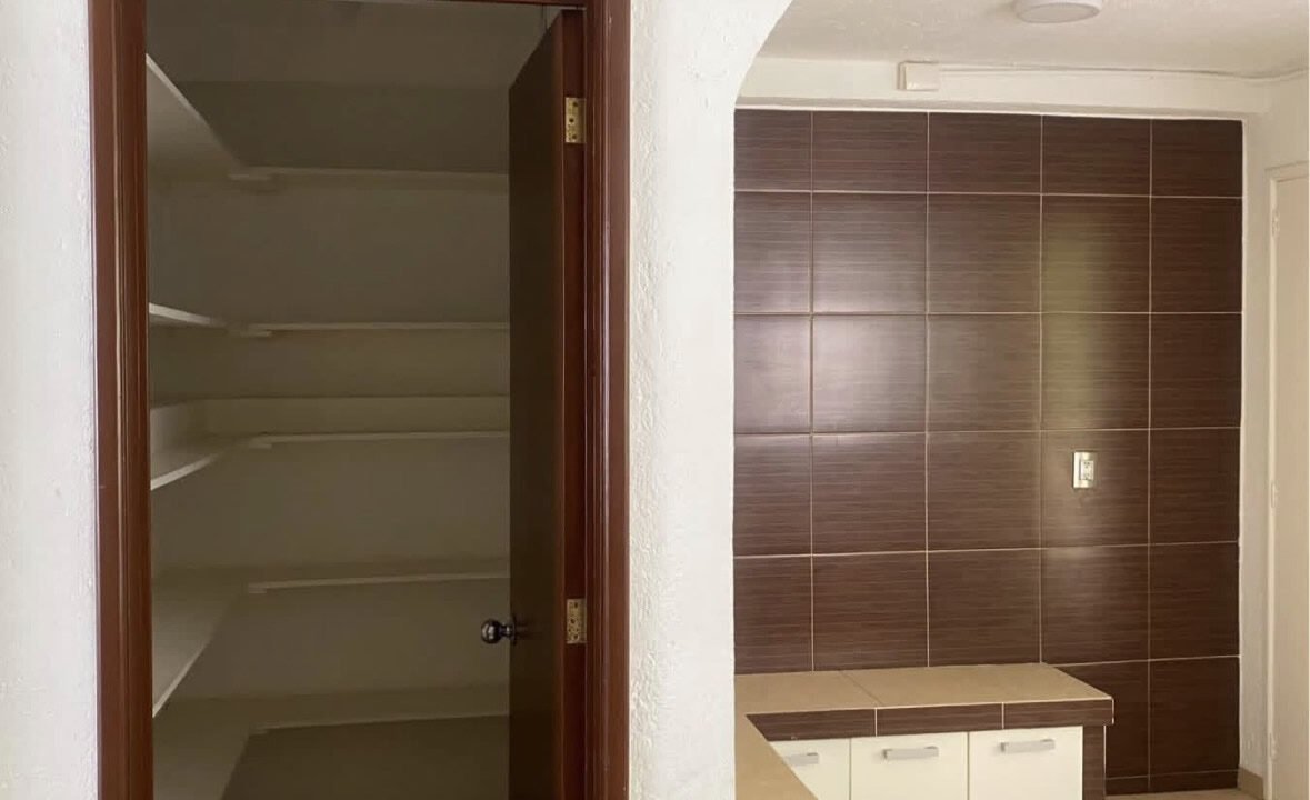 460844-casa-tiepolo-ciudaddelosdeportes-renta-catanobienesraices-7