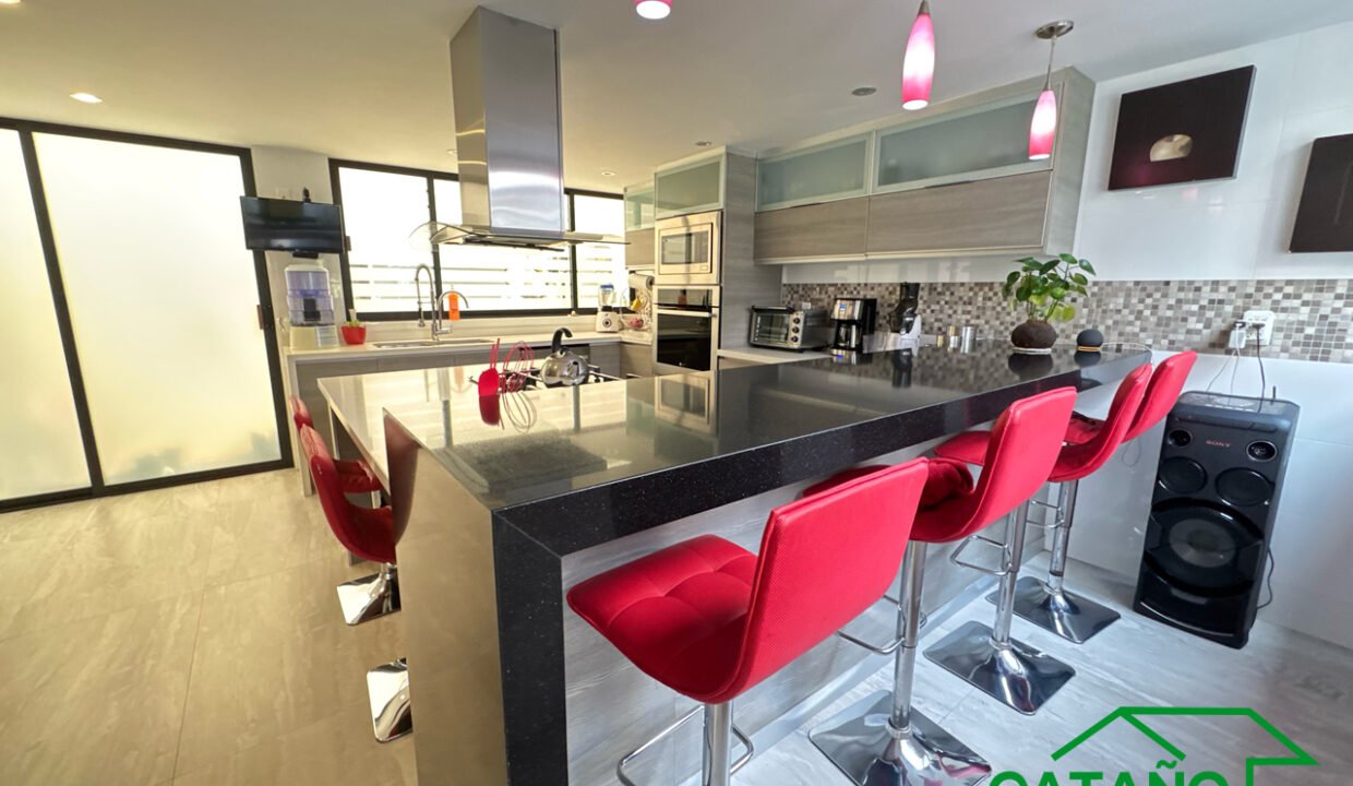 4609821-casa-avsanbernabe-sanjeronimolidice-venta-catanobienesraices-15
