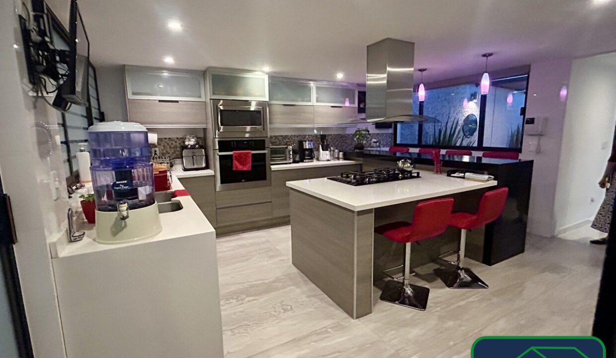 4609821-casa-avsanbernabe-sanjeronimolidice-venta-catanobienesraices-15