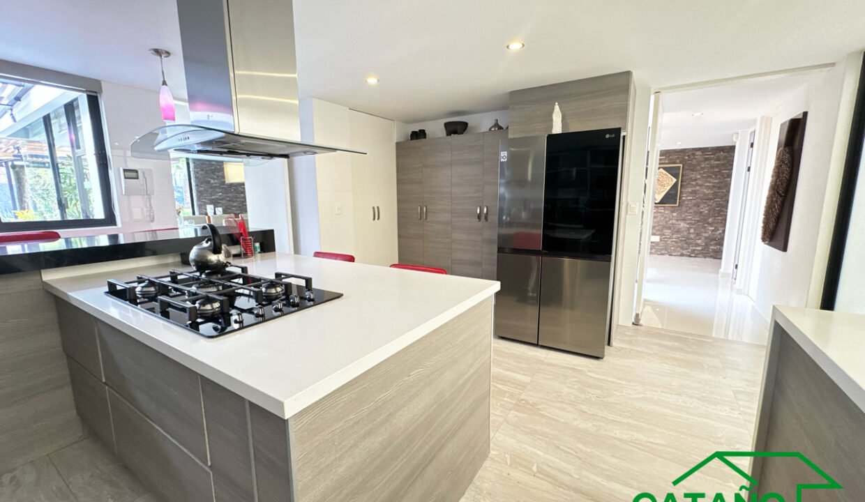 4609821-casa-avsanbernabe-sanjeronimolidice-venta-catanobienesraices-16