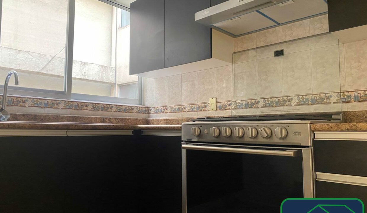 4605243-augustorodin-napoles-renta-catanobienesraices-5