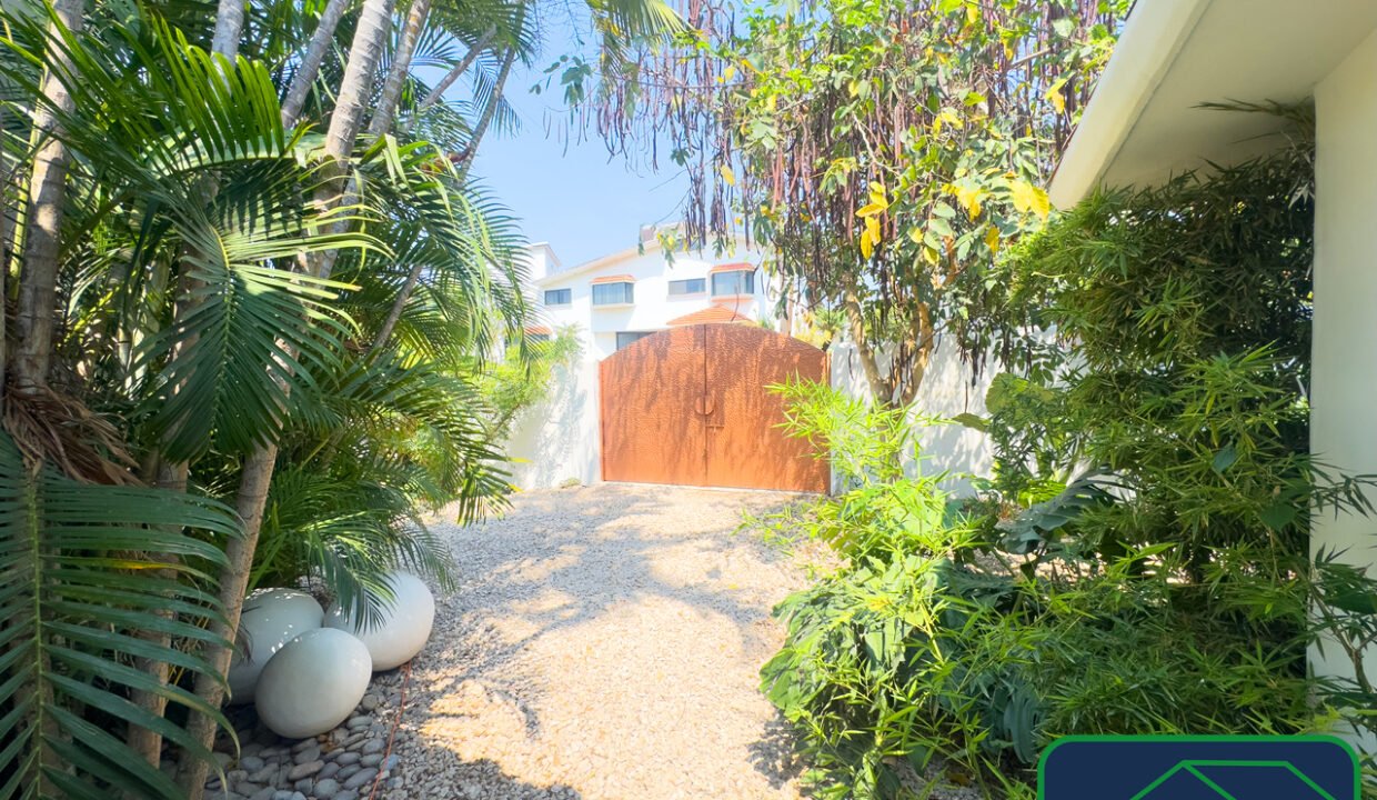4615511-casa-paseodexochicalco-lomasdecocoyoc-venta-catanobienesraices-27