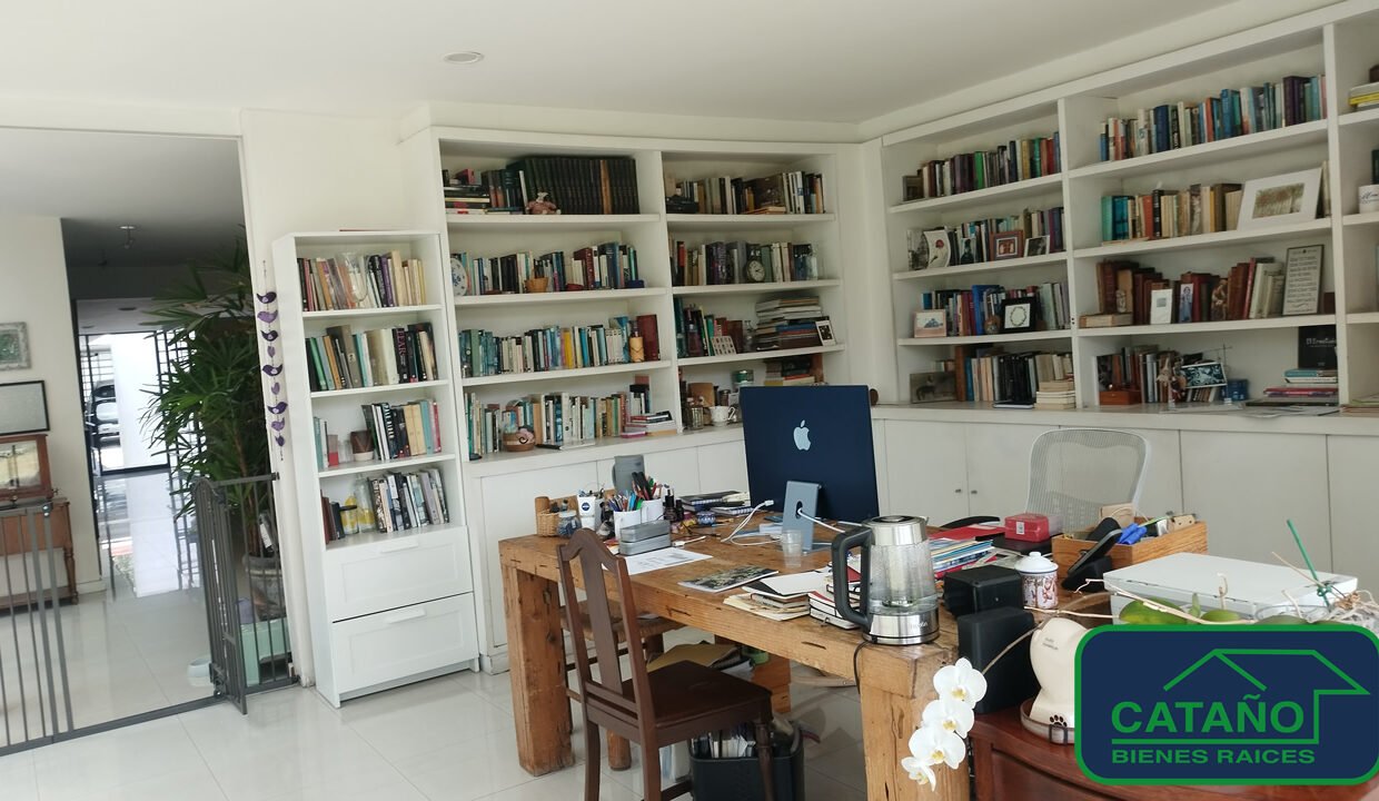 4616930-casa-cerro2dosconejos-romerodeterreros-venta-catanobienesraices-13