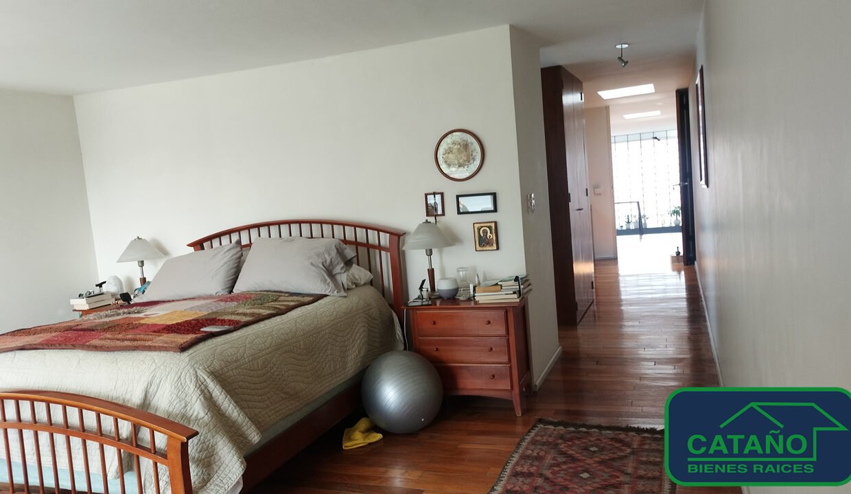 4616930-casa-cerro2dosconejos-romerodeterreros-venta-catanobienesraices-16