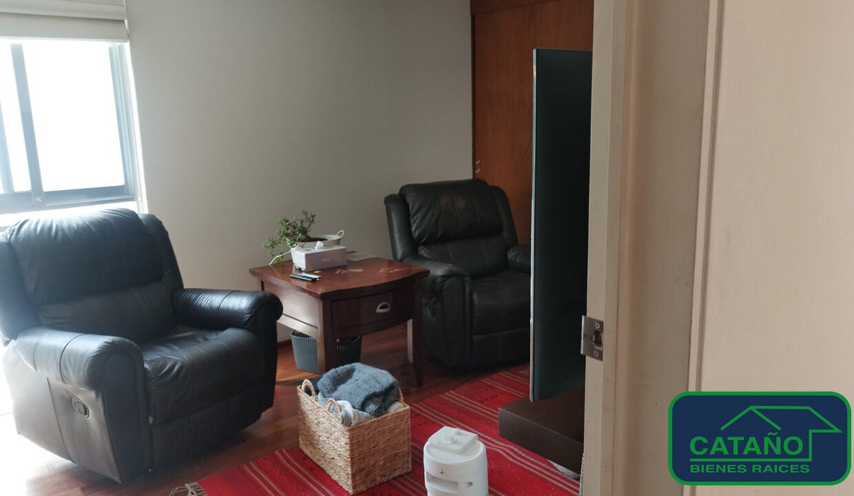 4616930-casa-cerro2dosconejos-romerodeterreros-venta-catanobienesraices-21