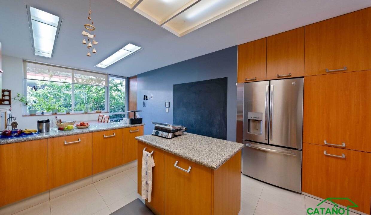 4616930-casa-cerro2dosconejos-romerodeterreros-venta-catanobienesraices-8