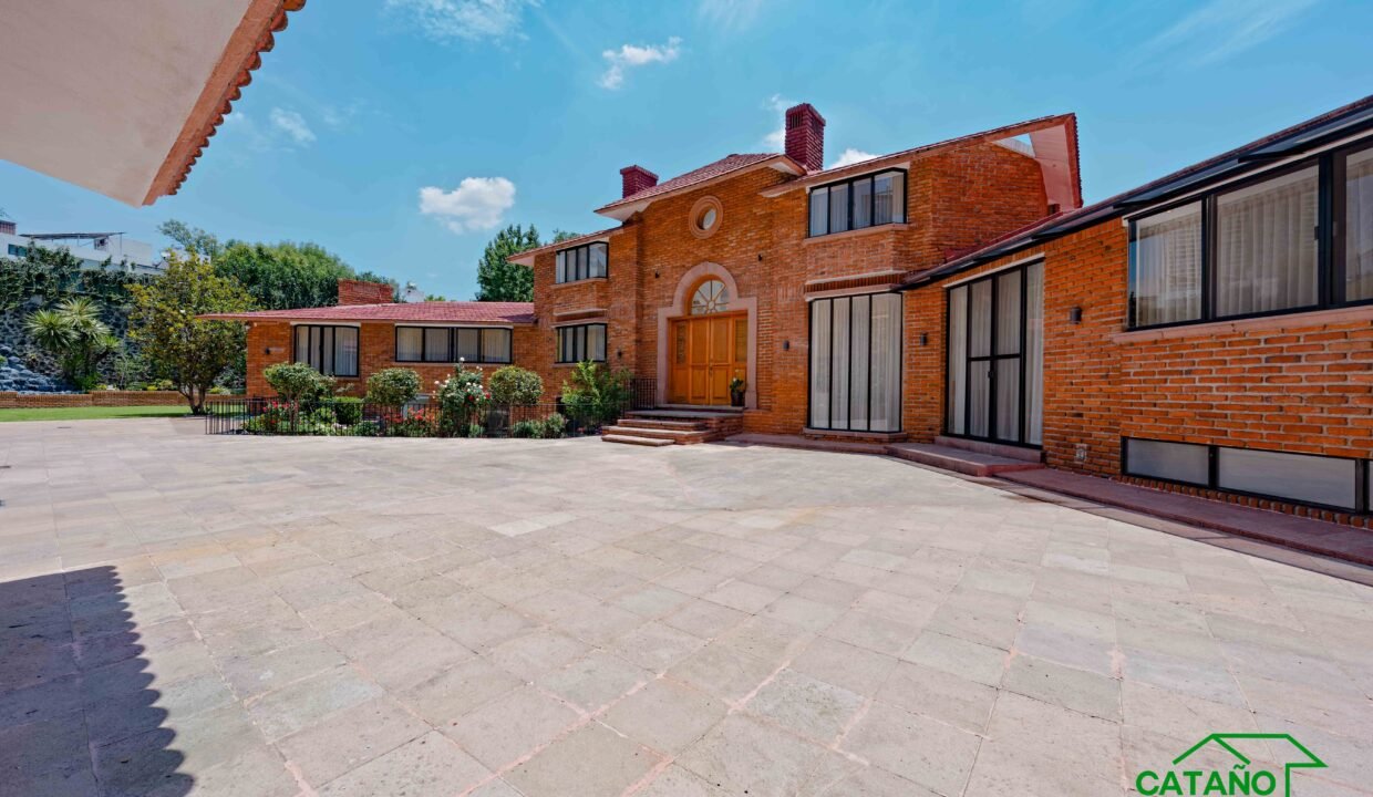 462116-casaencondominio-boulevarddelaluz-jardinesdelpedregal-venta-catanobienesraices-2