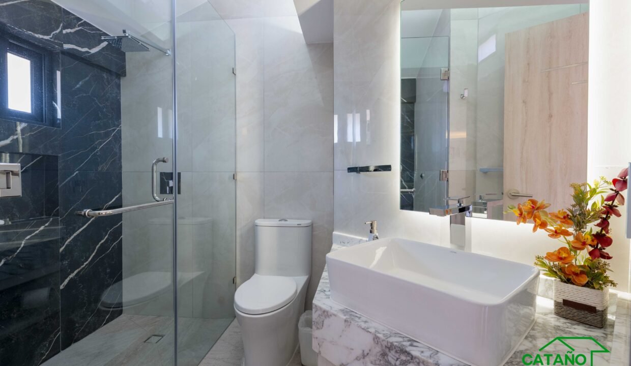 462116-casaencondominio-boulevarddelaluz-jardinesdelpedregal-venta-catanobienesraices-31