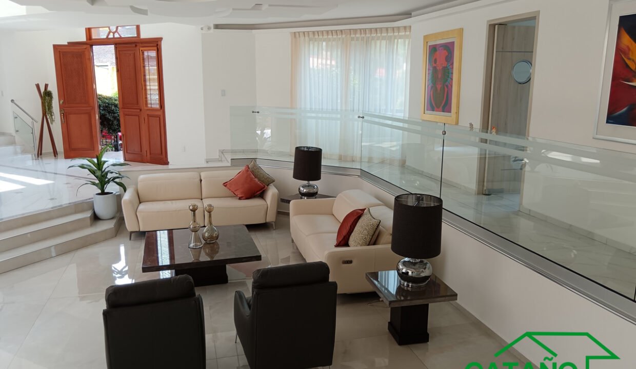 462116-casaencondominio-boulevarddelaluz-jardinesdelpedregal-venta-catanobienesraices-5