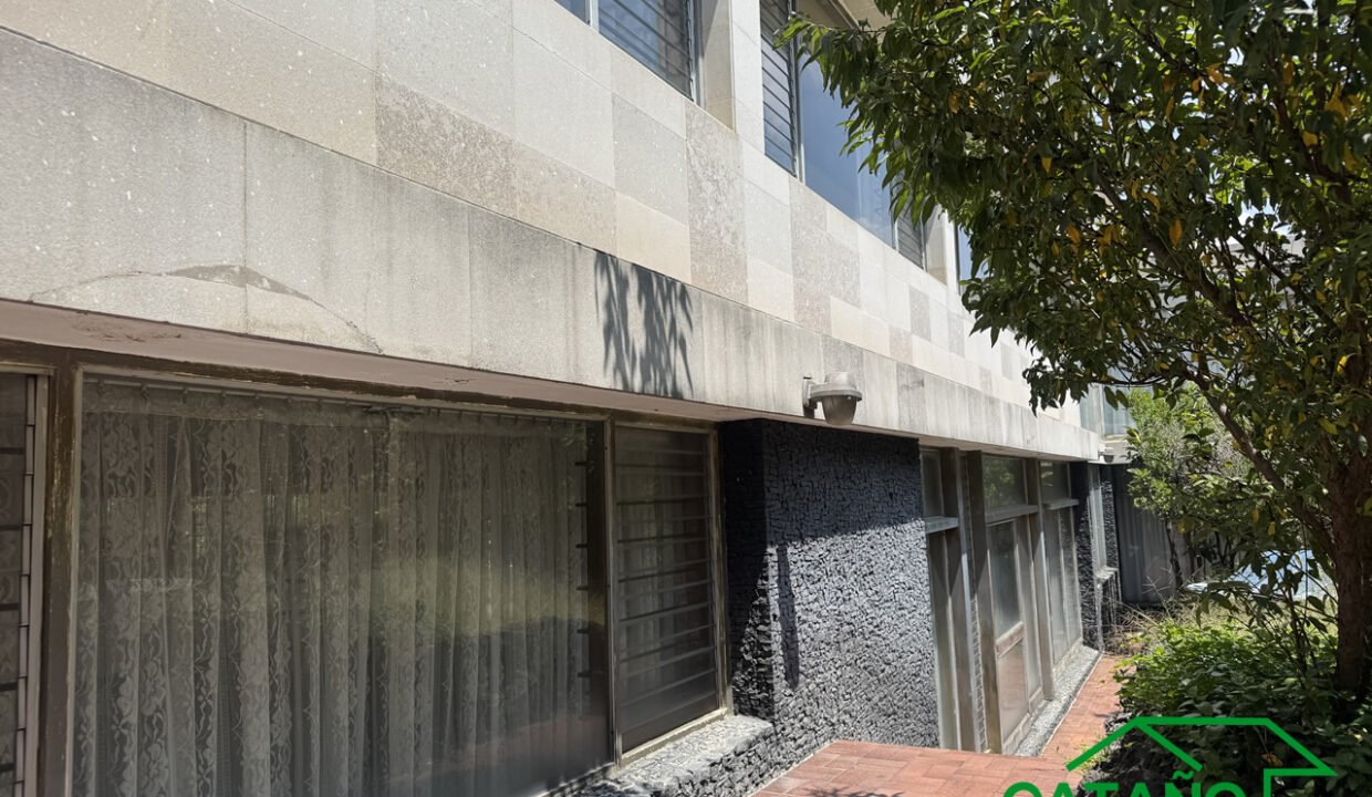 4627521-CASA-ROCAS-JARDINES_DEL_PEDREGAL-VENTA-CATANOBIENESRAICES-20